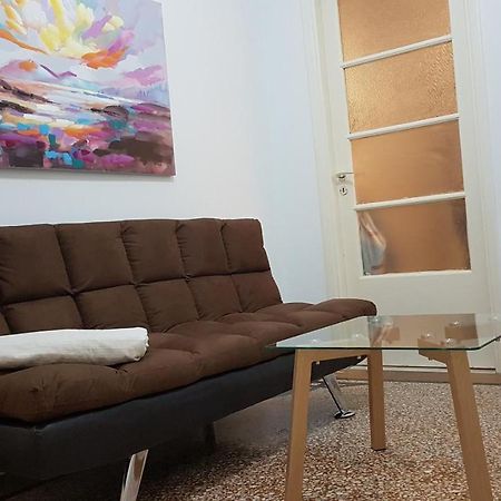 Olive Apartment- Athens Center, 4 Bd, 1.5 Bath Zewnętrze zdjęcie